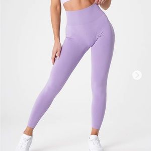 NVGTN SEAMLESS Lilac Leggings